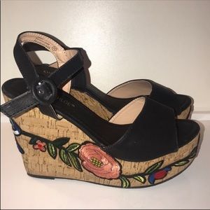 BNWOT Chase + Chloe Wedge Sandals